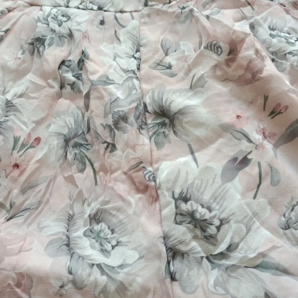 ✨Forever New floral romper - Picture 5 of 8